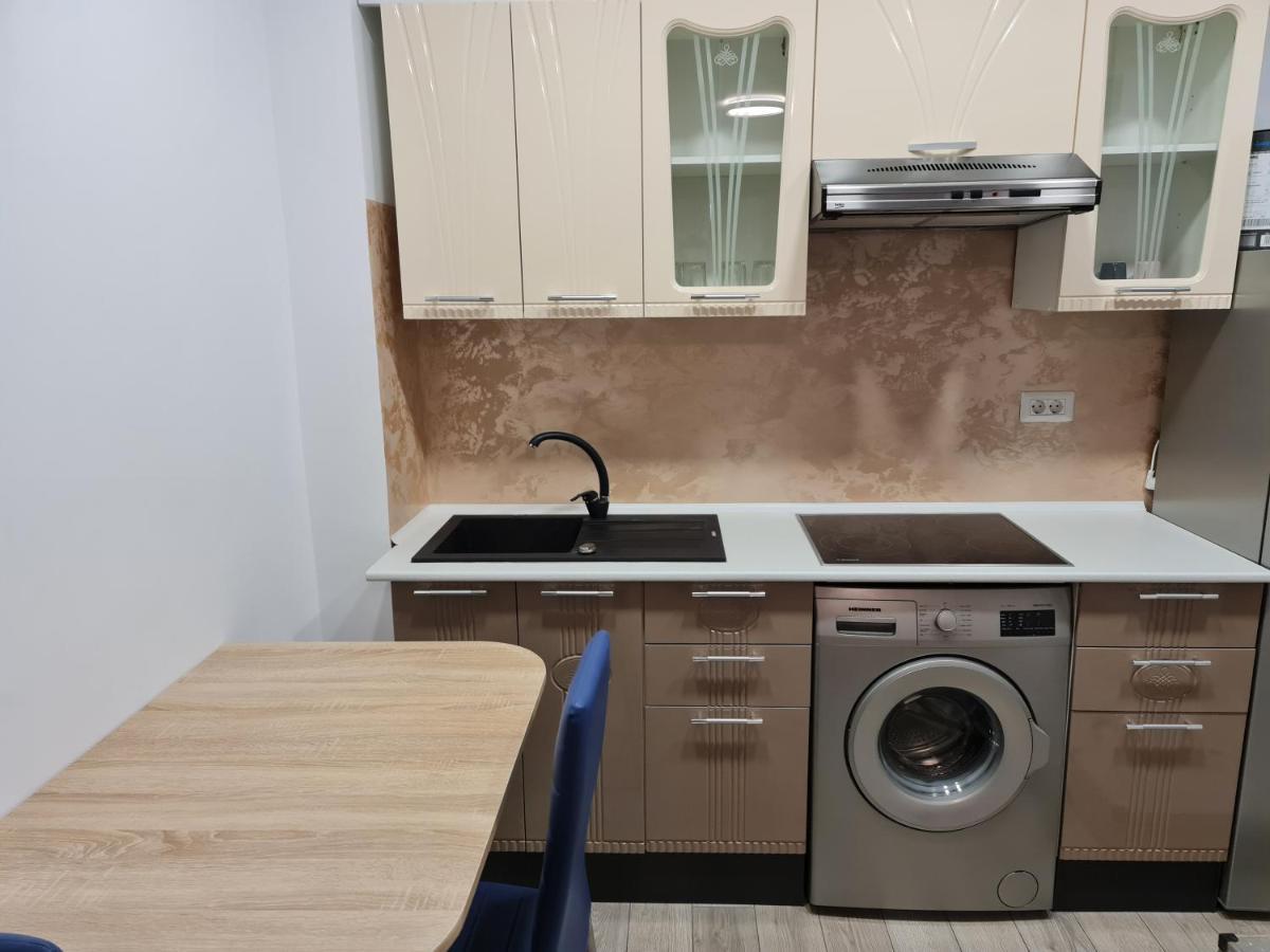 Eva Apartament Appartamento Galaţi Esterno foto
