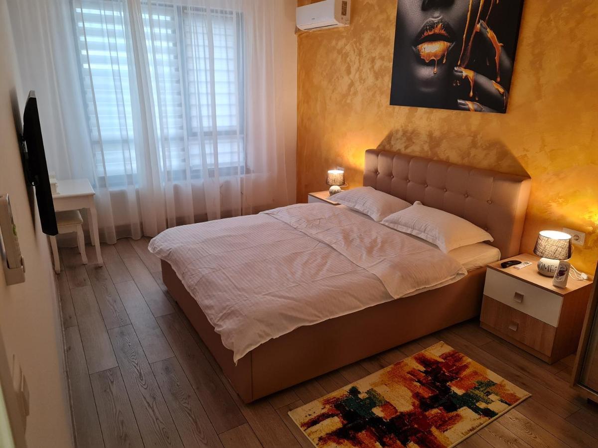Eva Apartament Appartamento Galaţi Esterno foto
